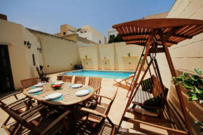 ZEN villa with pool and gym close to the sea